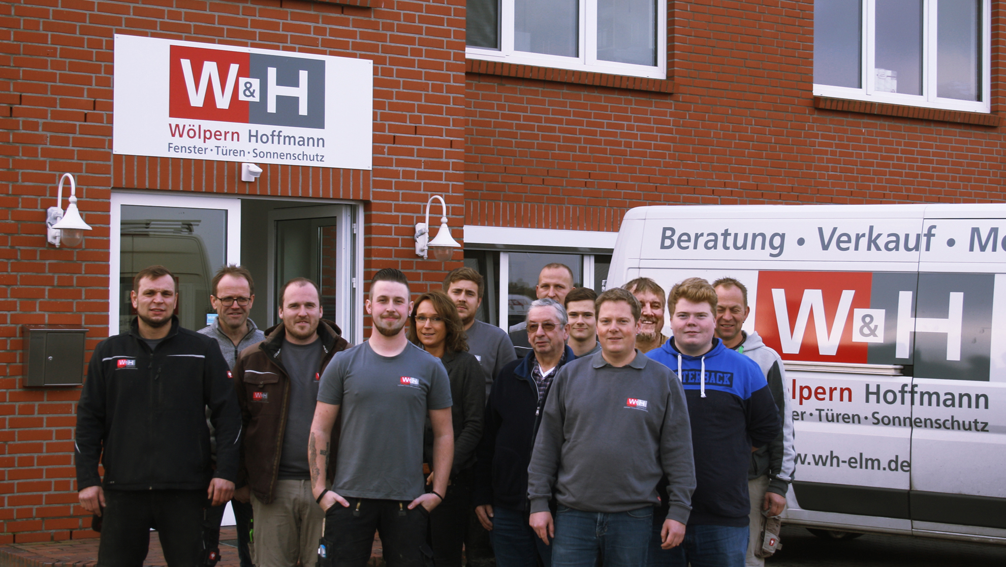 Für Ihre neuen Rollladen steht das Team von W&H in Buxtehude bereit